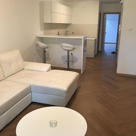 Afrodita Novi Sad Exteriör bild