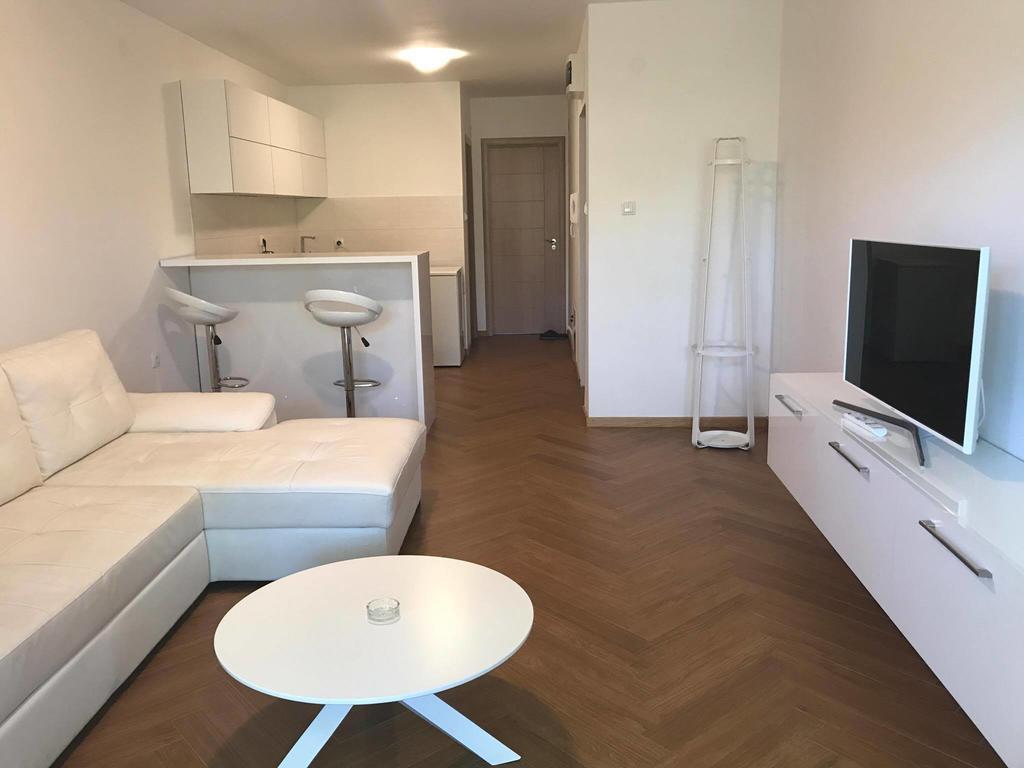 Afrodita Novi Sad Exteriör bild