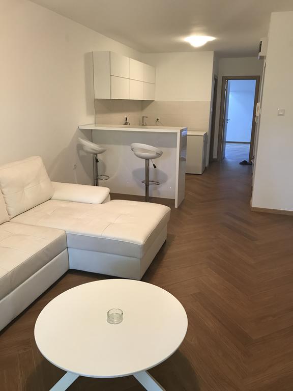 Afrodita Novi Sad Exteriör bild
