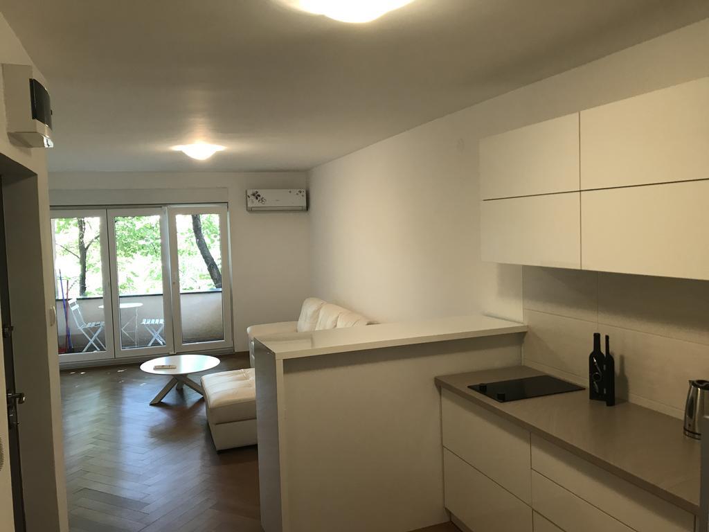Afrodita Novi Sad Exteriör bild