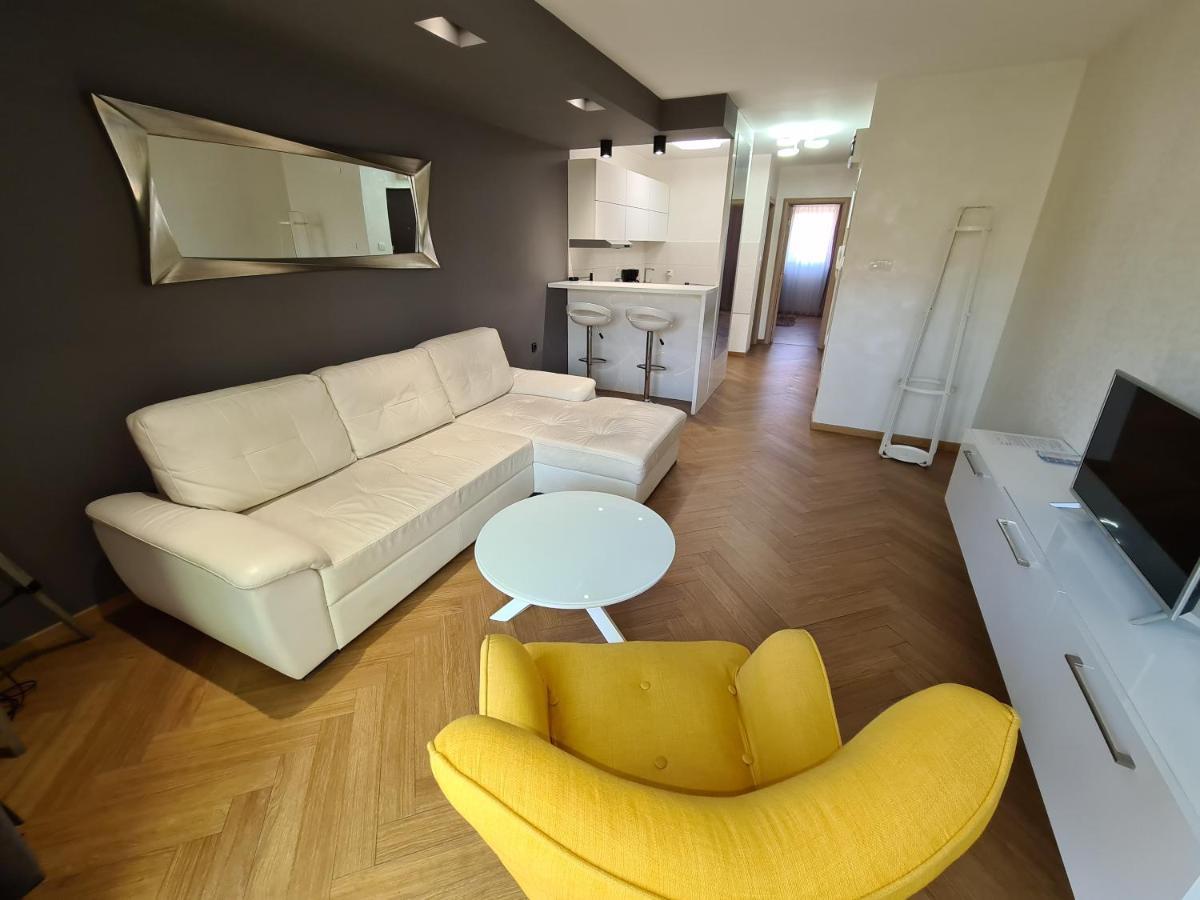 Afrodita Novi Sad Exteriör bild